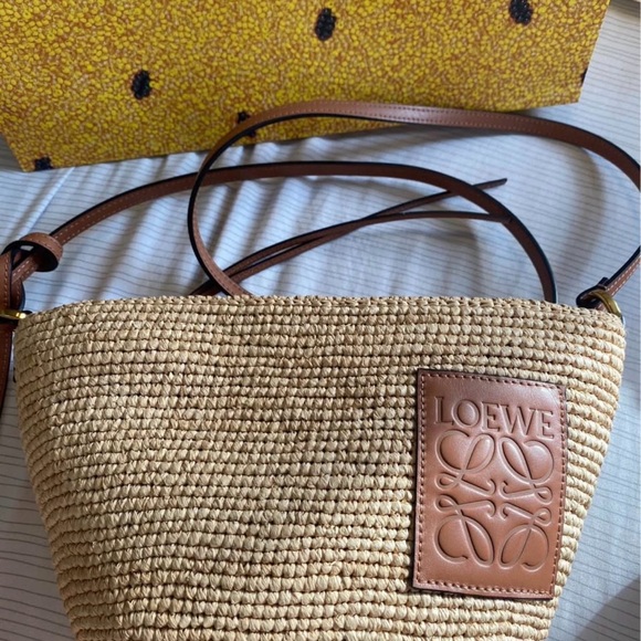 Loewe Natural Tan Raffia Crossbody Bag - Picture 1 of 5